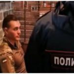 В центрі Ялти переполох через озброєного хлопця у військовій формі та з прапором України. Відео