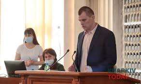 В Харькове депутата от "ЕС" выгнали из фракции за отказ выступать на украинском языке