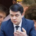 "Хотят голосовать из дома на диване": Разумков поддал критике голосование депутатов онлайн. Видео