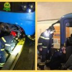 Спасательная операция на станции метро! Парня упавшего под поезд удалось извлечь живым. Видео