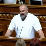 Василий Вирастюк принес присягу народного депутата! Зал аплодировал, оппозиция орала "Ганьба". Видео