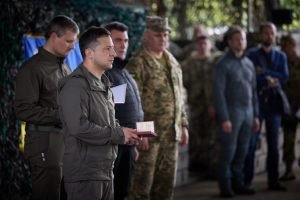 Владимир Зеленский посетил передовые позиции украинских военных