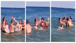 «Атеисты против верующих»: На Одесском пляже женщины устроили драку с ребенком на руках. Видео