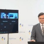 Глава МИД Дмитрий Кулеба из-за звонка Владимира Зеленского прервал утренний онлайн брифинг. Видео