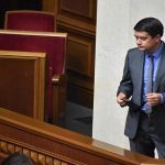 Разумков прощай! Подписи за отставку Дмитрия Разумкова собраны оперативно и без проблем.