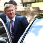 Когда все платят в одни руки! Ринат Ахметов за год обогатил на 4,14 миллиарда долларов, и занял 190 место из 500.