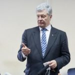 Апелляционный суд оставил Петру Порошенко меру пресечения в виде личного обязательства. Видео