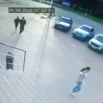 Удар по зупинці громадського транспорту в Миколаєві! Місто обстріляли касетними снарядами, є жертви та поранені. ВІДЕО