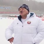 "Не люблю алкашів, але сьогодні 50 грамів можна випити": Лукашенко дозволив білорусам випити та закусити. Відео