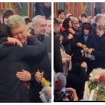 В Києві, в Михайлівському соборі триває прощання з екснардепом Олегом Барною, який загинув на фронті, під Вугледаром.