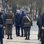 Генсек НАТО Столтенберг приїхав в Київ! Генсек відвідав виставку знищеної російської військової техніки на Михайлівській площі