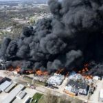 У США сталася масштабна пожежа на заводі з перероблення та зберігання пластику