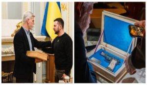 Президент Чехії Петр Павел на знак поваги до героїзму подарував Володимиру Зеленському легендарний пістолет CZ 75