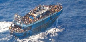 Аварія судна з біженцями з Пакистану та Афганістану в Греції