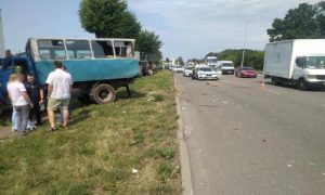 Аварія в Вінниці, зіткнулися автобус та вантажівка