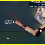 Російські окупанти почали будувати бонові загородження біля південно-східній частині Керченського мосту