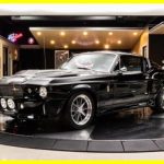 1968 Ford Mustang Fastback Restomod - Друге життя легенди. Це потужний автомобіль з великим двигуном, створений для високих швидкостей