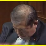 Японський прем'єр-міністр задрімав у парламенті