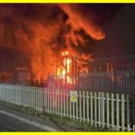 Найбільший аеропорт Британії закрили через пожежу