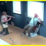 Турист зламав музейний експонат Swarovski