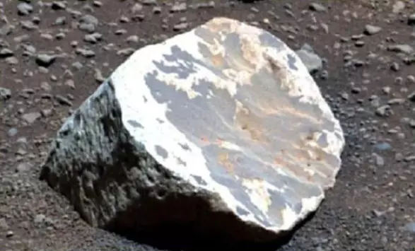 White Rocks on Mars: Perseverance Rover Finds Strong Evidence of Long-Lasting Wet Periods in Jezero Crater