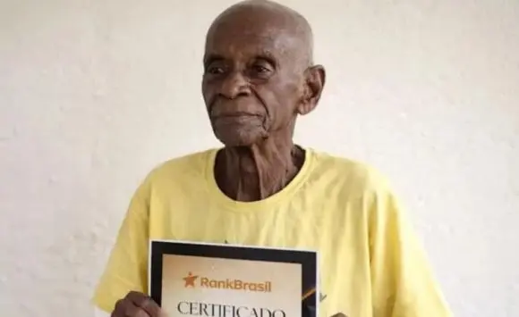 The world's oldest man, a 118-year-old Brazilian, smokes and drinks coffee daily