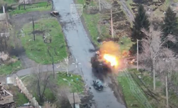 American APC Withstands Nine Attacks by Russian Drones