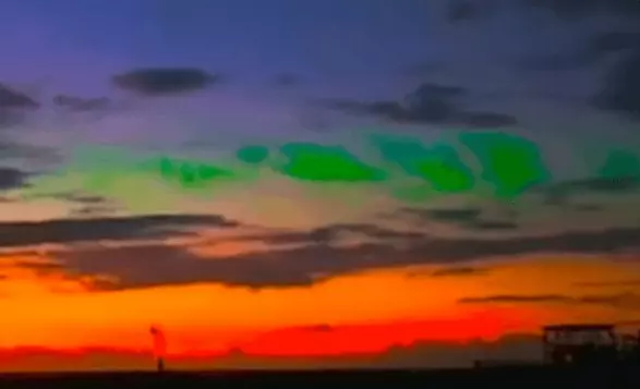 Mysterious Green Glow Appears in Hawaii Sky
