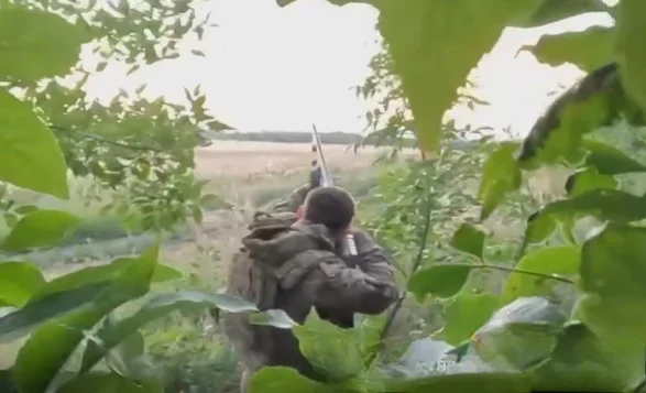 Ukrainian Commander Saves his Troops From a Russian FPV Drone