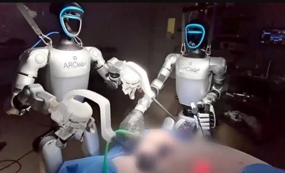 Humanoid robot successfully performs surgery on live pigs in major medical breakthrough
