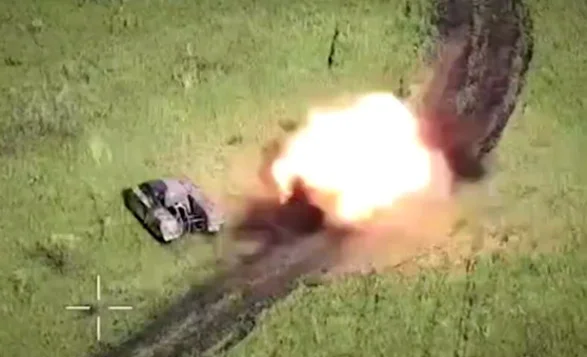 Ukrainian Ground Robot Escapes Russian Drone Strike at the Last Moment