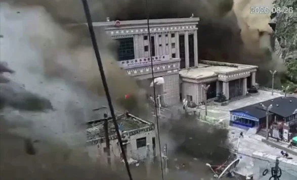Massive floods hit Nepal near China border as hundreds of tourists remain missing