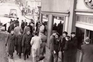 1936 and 1943 Photos Fuel Speculation About Time Travelers