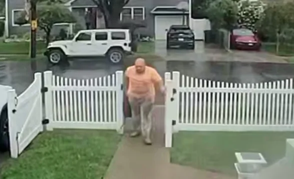 New York Man Survives a Direct Lightning Strike on His Way to the Dentist