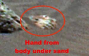 Tiny Doorway in NASA Mars Photo Sparks Alien Theories